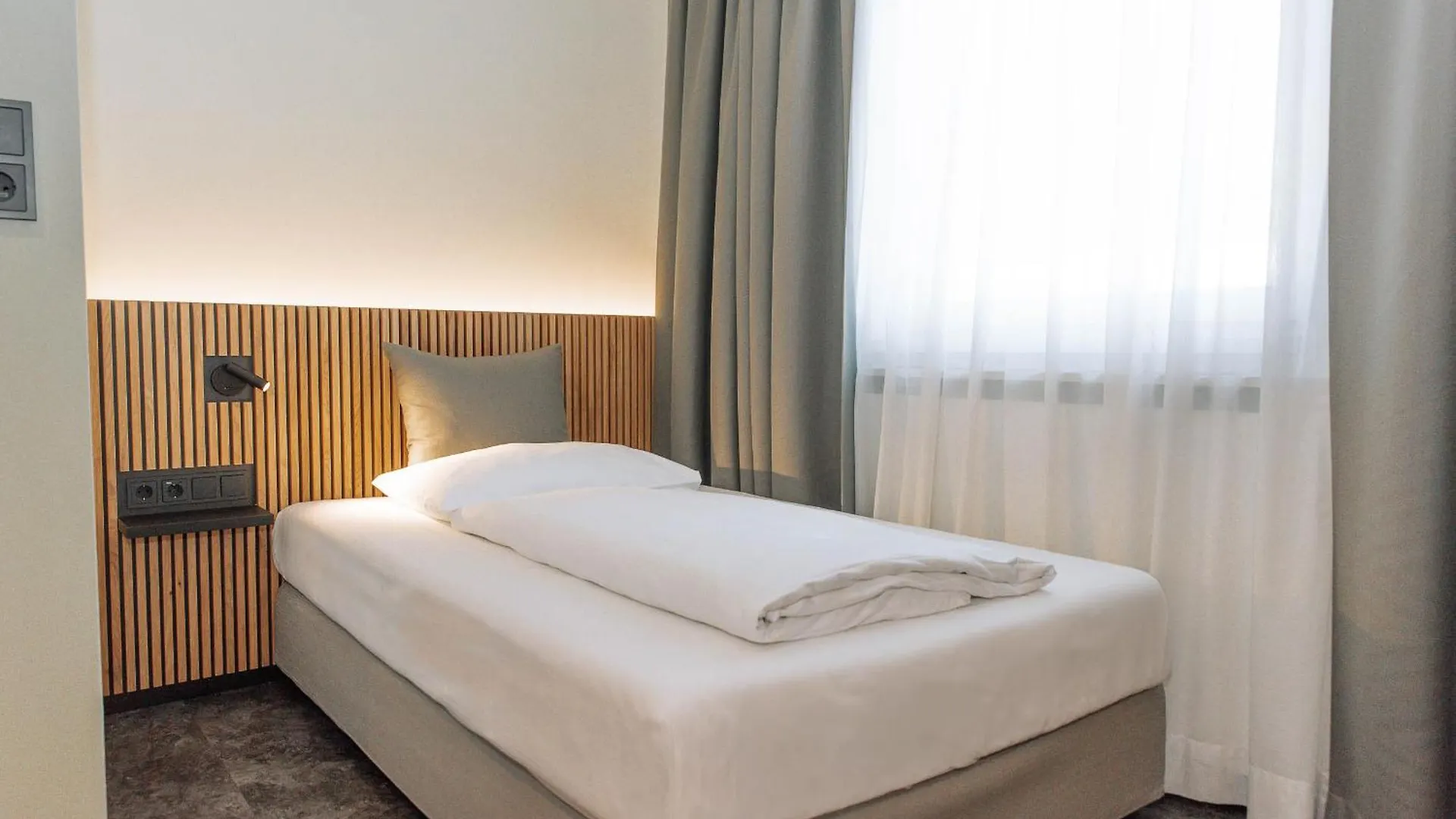 Hotel HEINHOTEL Vienna Airport Schwechat