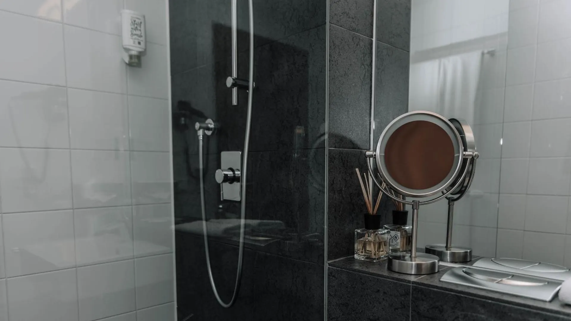 Heinhotel Vienna Airport Schwechat 4*,