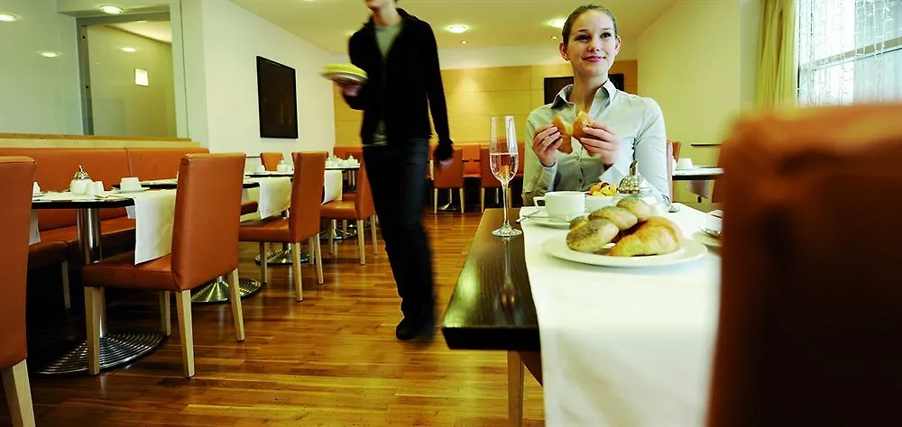 Heinhotel Vienna Airport Schwechat 4*,