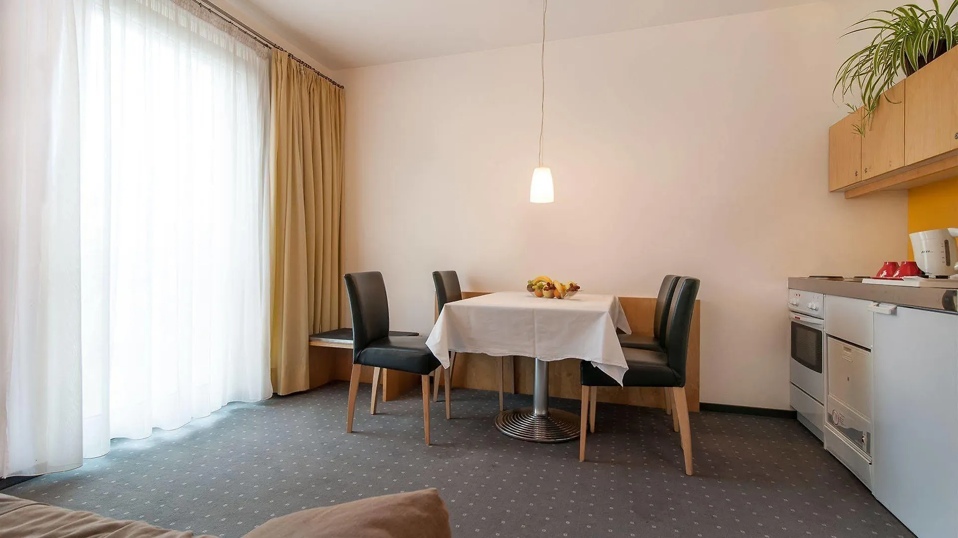 Heinhotel Vienna Airport Schwechat 4*,